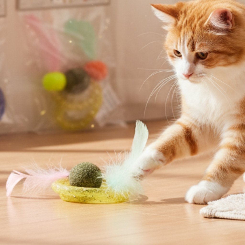 PELOTA CAT NIP C/TIRA Y PLUMA IMPORTADOR - Imagen 2