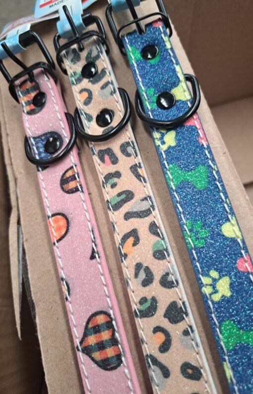 COLLAR ESTAMPADO C/BRILLOS 45CM X 2 CM