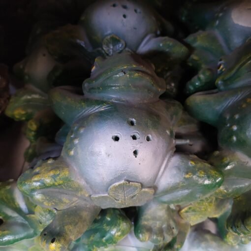 RANA DE CERAMICA PANZA ARRIBA CHINESE